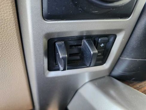 Used 2016 Ford F150 Lariat w/ Equipment Group 502A Luxury AWD/4WD image 30