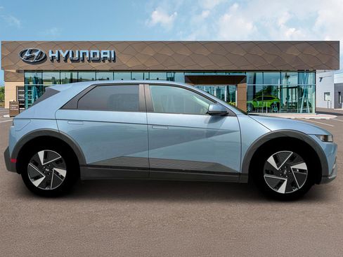 New 2026 Hyundai Ioniq 5 SE AWD/4WD image 9