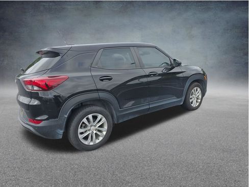 Used 2021 Chevrolet TrailBlazer LS FWD image 4