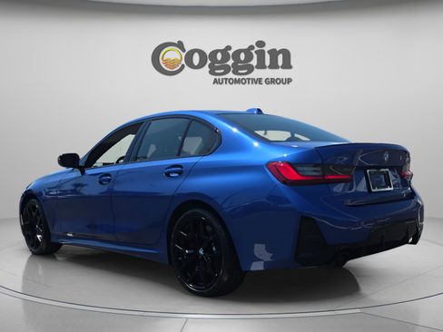 Certified 2025 BMW 330i Sedan w/ M Sport Package image 3