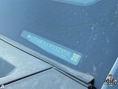 Used 2024 Toyota Land Cruiser image 13