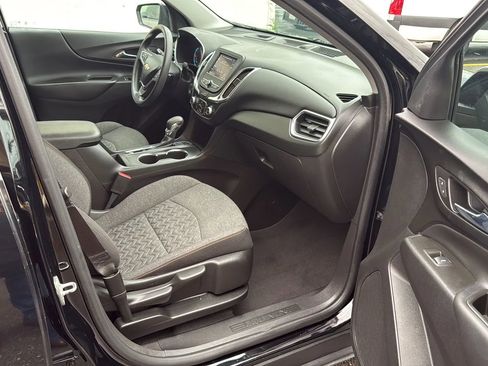 Used 2022 Chevrolet Equinox LT image 25