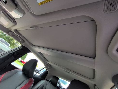 New 2026 Toyota Prius Plug-In Hybrid FWD image 19