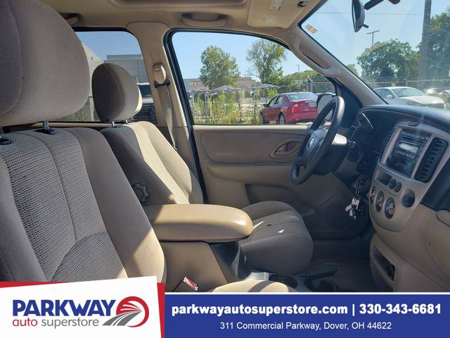 Used 2004 MAZDA Tribute LX w/ Luxury Pkg AWD/4WD image 21
