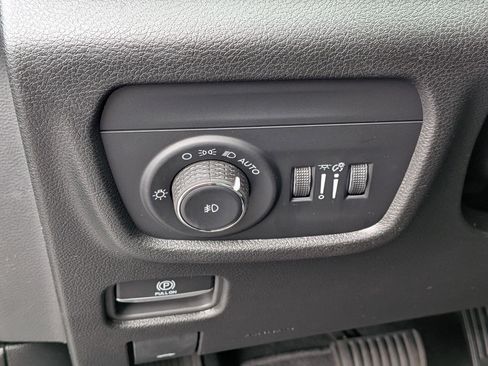 New 2025 Jeep Grand Cherokee Limited image 15