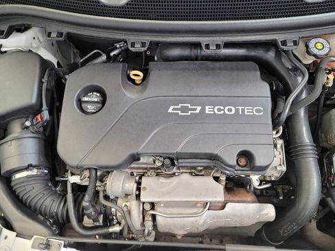 Used 2018 Chevrolet Cruze LS image 30