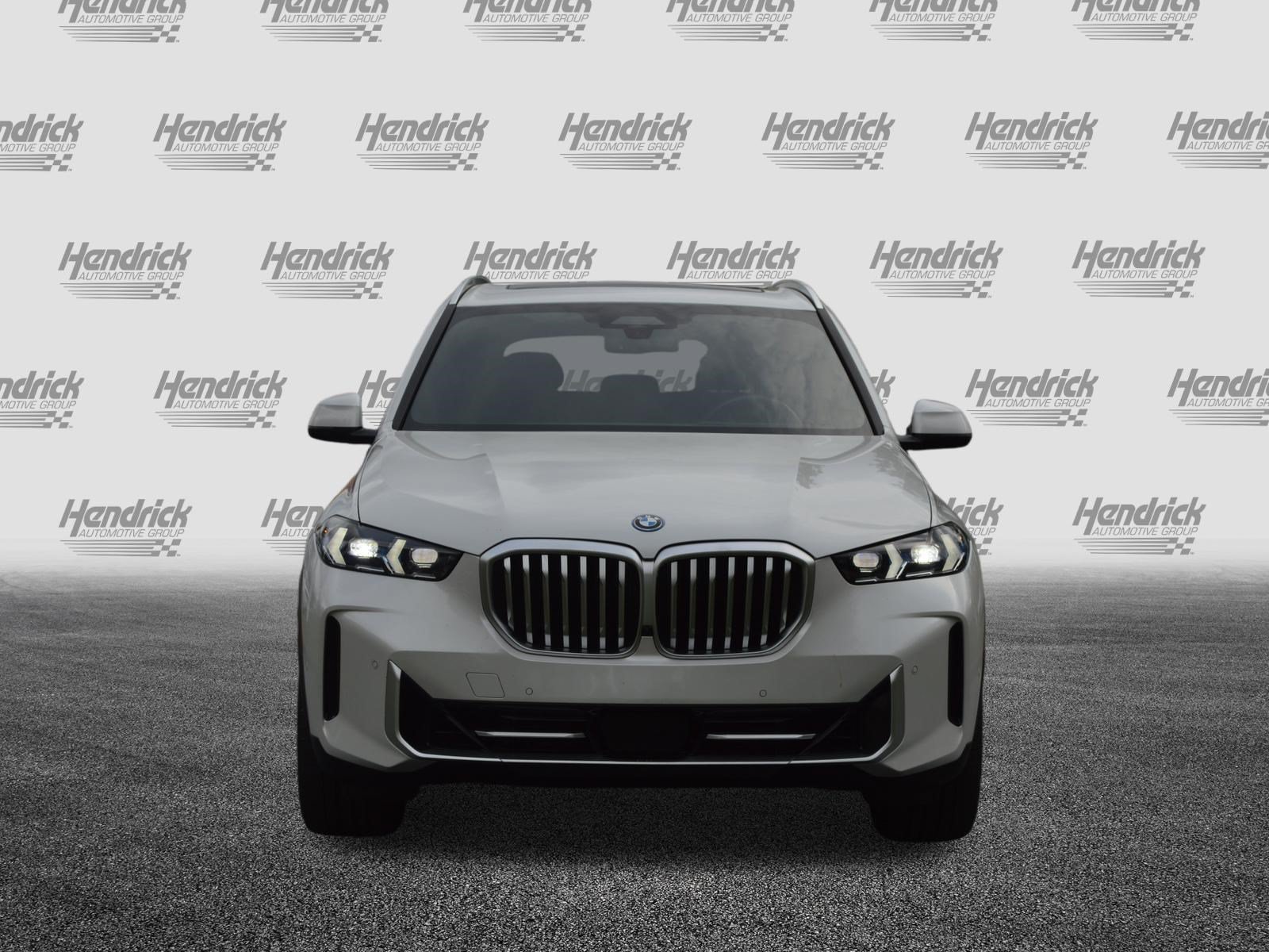 Used 2024 BMW X5 xDrive50e w/ Premium Package AWD/4WD image 6