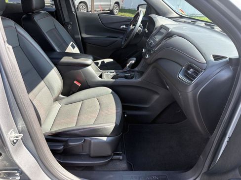 Used 2023 Chevrolet Equinox RS AWD/4WD image 18