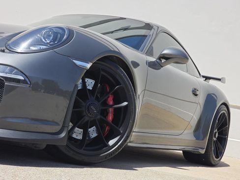 Used 2015 Porsche 911 GT3 RWD image 8