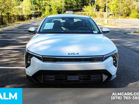 Used 2025 Kia K4 LXS image 10