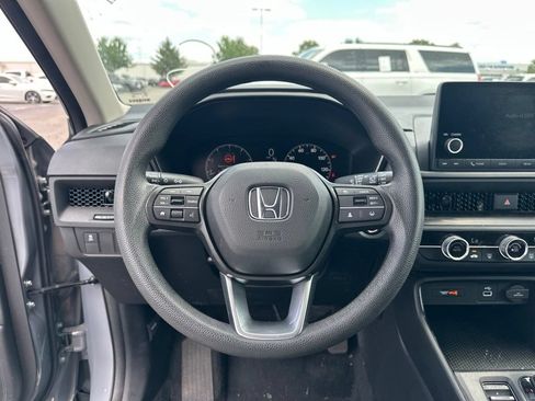 Used 2025 Honda CR-V LX image 19