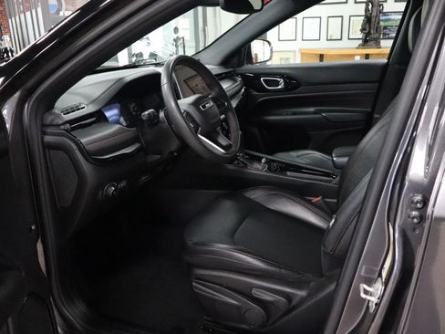 Used 2024 Jeep Compass Trailhawk AWD/4WD image 10