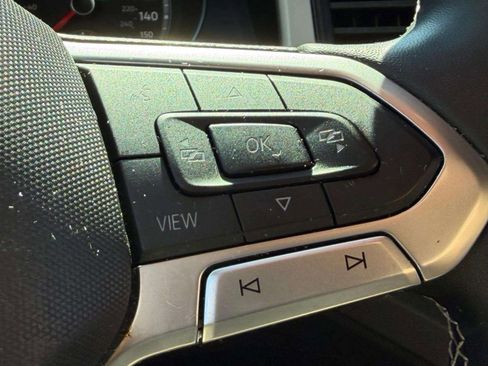 Used 2021 Volkswagen Atlas Cross Sport SE image 48