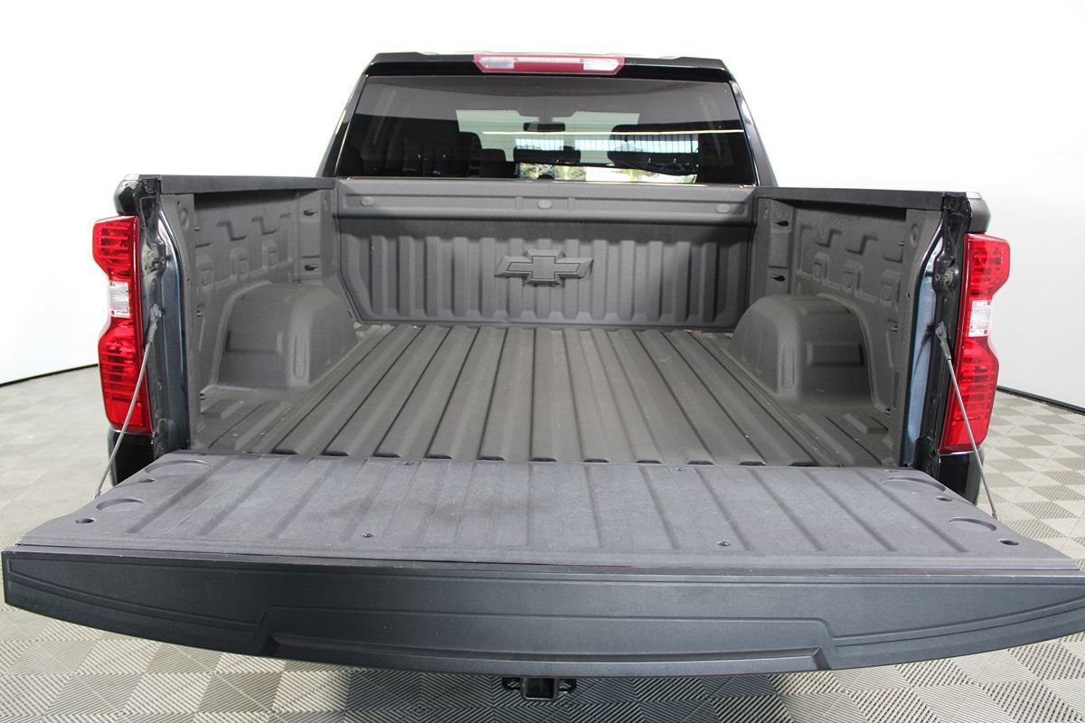 Used 2022 Chevrolet Silverado 1500 LT w/ Bed Protection Package AWD/4WD image 24
