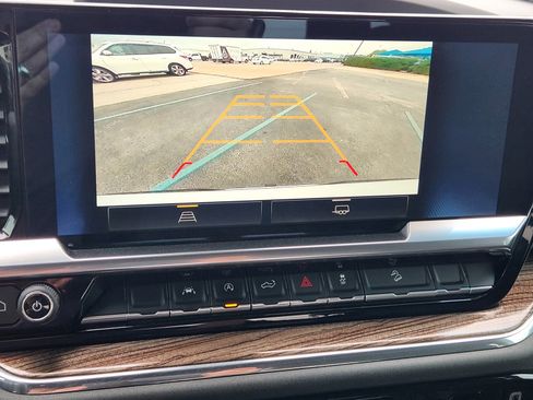 Used 2023 Chevrolet Silverado 1500 LT w/ Z71 Off-Road Package image 7