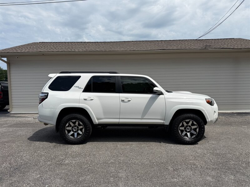 Used 2019 Toyota 4Runner TRD Off-Road Premium AWD/4WD image 1