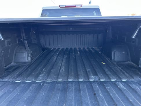 Used 2023 Chevrolet Silverado 1500 Custom image 15