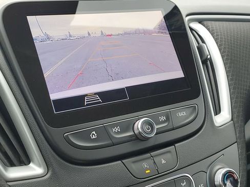 Used 2023 Chevrolet Malibu LT image 14