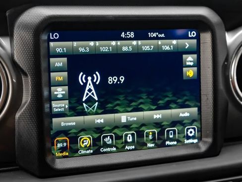 Used 2020 Jeep Wrangler Unlimited Sahara AWD/4WD image 23