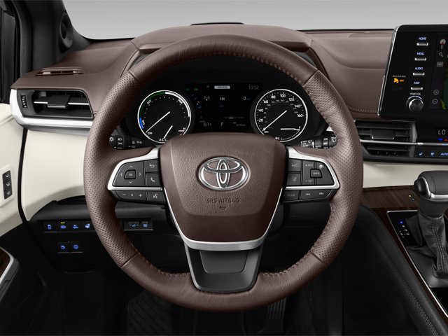 Used 2022 Toyota Sienna XSE FWD image 8
