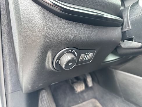 Used 2025 Jeep Compass Trailhawk AWD/4WD image 14
