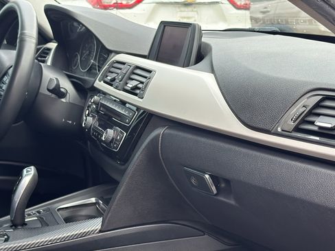 Used 2018 BMW 320i Sedan image 27