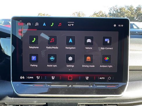 New 2026 Volkswagen GTI SE FWD image 18