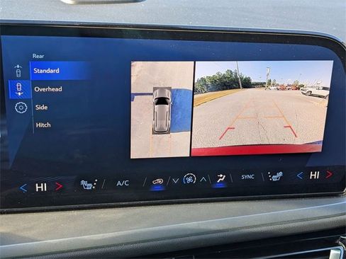 New 2025 Chevrolet Traverse LT w/ Enhanced Driving Package image 25