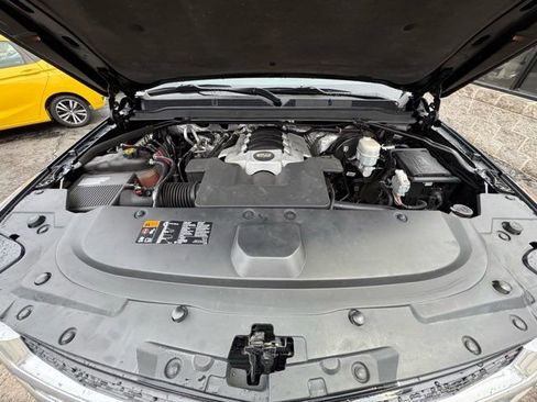 Used 2016 Cadillac Escalade Luxury image 7