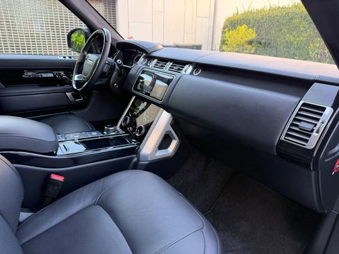 Used 2019 Land Rover Range Rover Supercharged image 22
