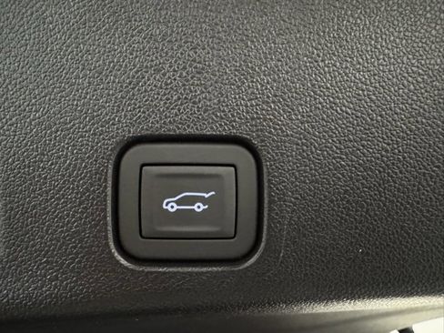 New 2026 Chevrolet Traverse LT w/ Midnight/Sport Edition image 7