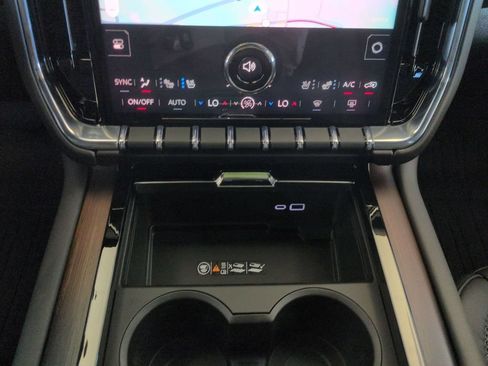 New 2026 GMC Yukon Denali w/ Denali Reserve Package AWD/4WD image 22