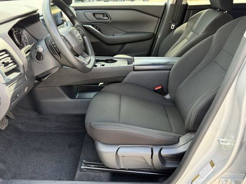 Used 2025 Nissan Rogue S FWD image 24