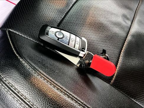 Used 2021 Ford Mustang Premium RWD image 10