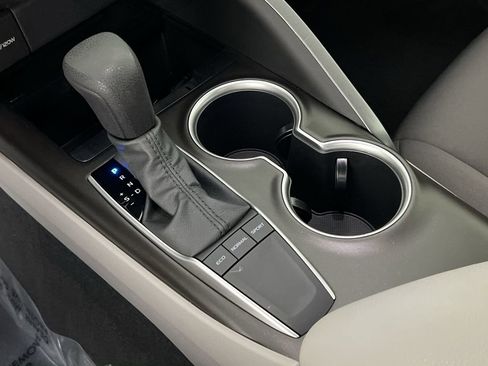 Used 2023 Toyota Camry LE image 19