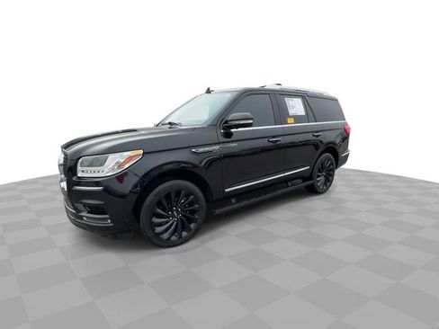 Used 2021 Lincoln Navigator Reserve image 4