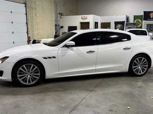 Used 2022 Maserati Quattroporte Modena Q4 image 12