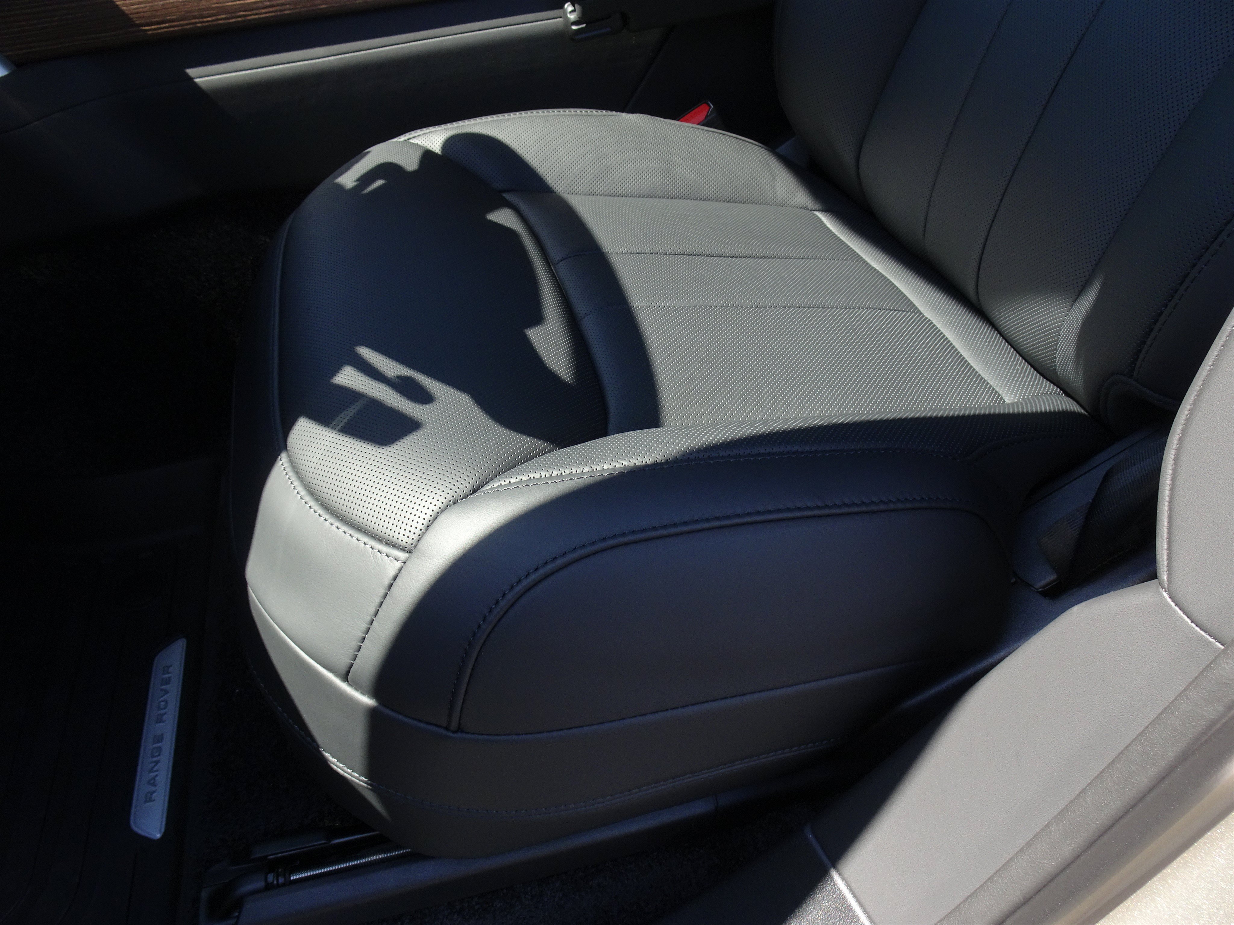 New 2026 Land Rover Range Rover SE AWD/4WD image 15
