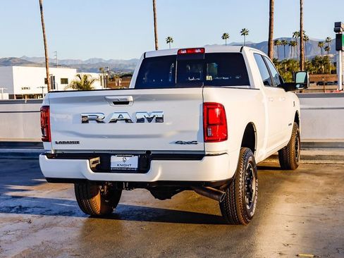 Used 2026 RAM 2500 Laramie AWD/4WD image 9