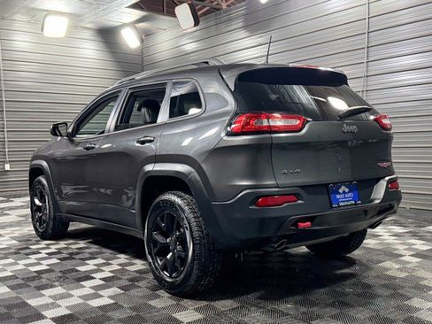 Used 2016 Jeep Cherokee Trailhawk w/ Cold Weather Group image 7