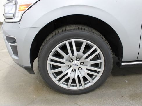 Used 2023 Ford Expedition Max Limited AWD/4WD image 40