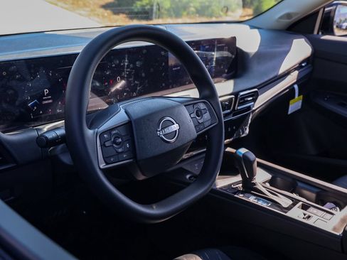 Used 2026 Nissan Sentra SV w/ Floor Mat Package FWD image 14