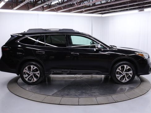 Used 2020 Subaru Outback Touring image 8