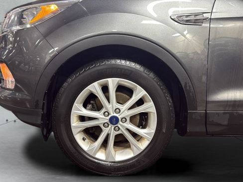 Used 2018 Ford Escape SE image 14