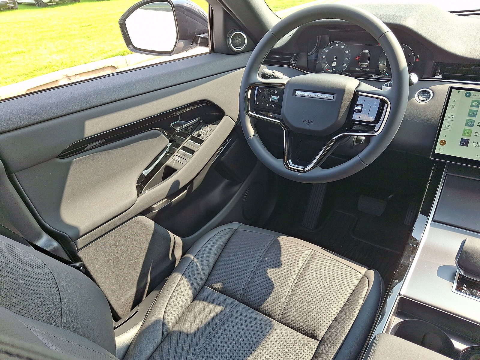 New 2026 Land Rover Range Rover Evoque S AWD/4WD image 8