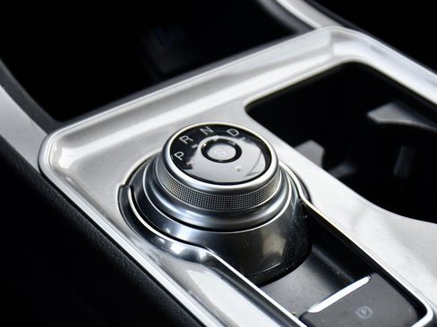 Used 2023 Ford Edge SEL w/ Convenience Package image 32