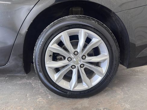 Used 2019 Chevrolet Malibu LT FWD image 14