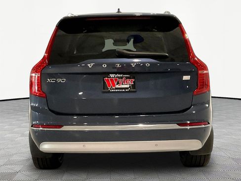 Used 2022 Volvo XC90 T8 Inscription Expression w/ Advanced Package AWD/4WD image 5