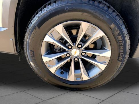 Certified 2026 Chevrolet Equinox LT AWD/4WD image 11