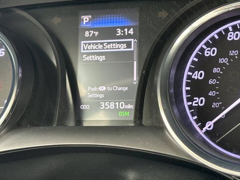 Certified 2020 Toyota Camry SE w/ Convenience Package FWD image 24